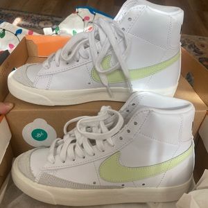 Women’s Nike Blazer